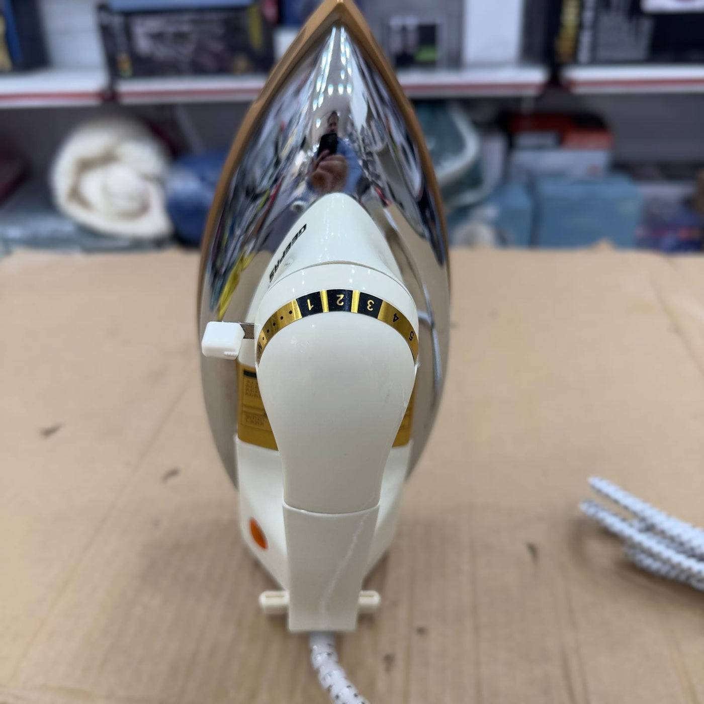 Geepas Heavy Weight Dry Iron 7080P