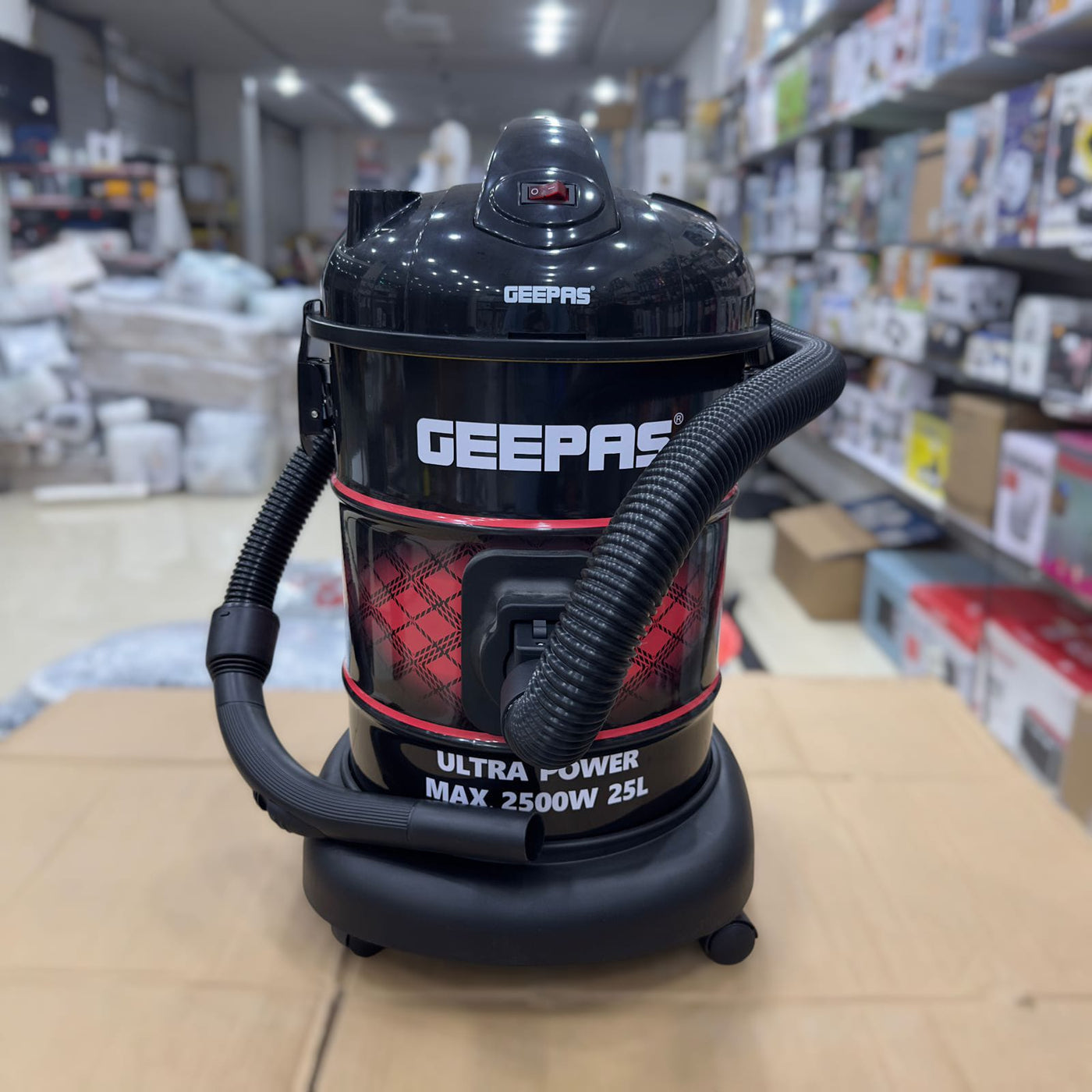 Geepas 2 in 1 Vacuum Cleaner 25L 19064