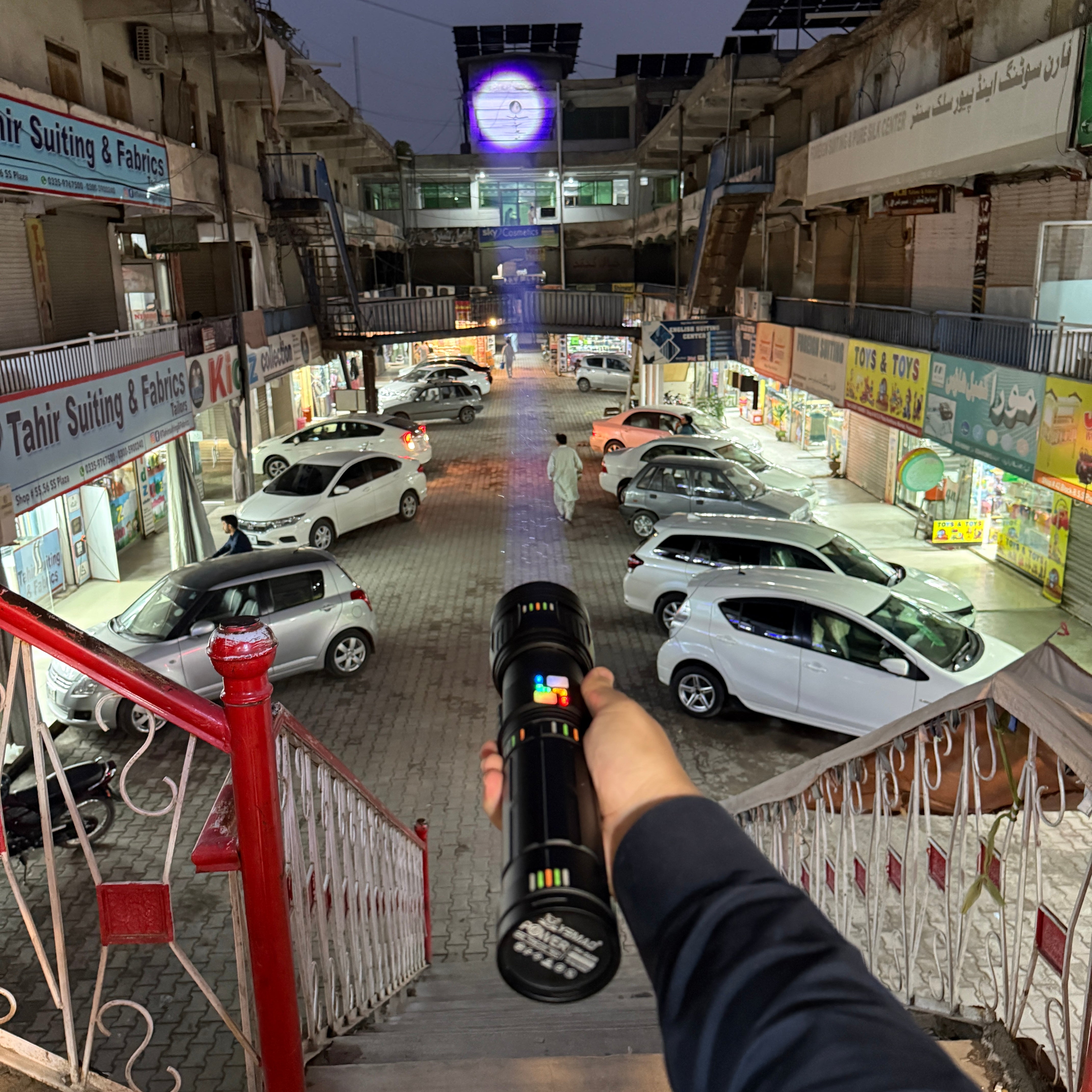 Imported Big Size 3km Flashlight