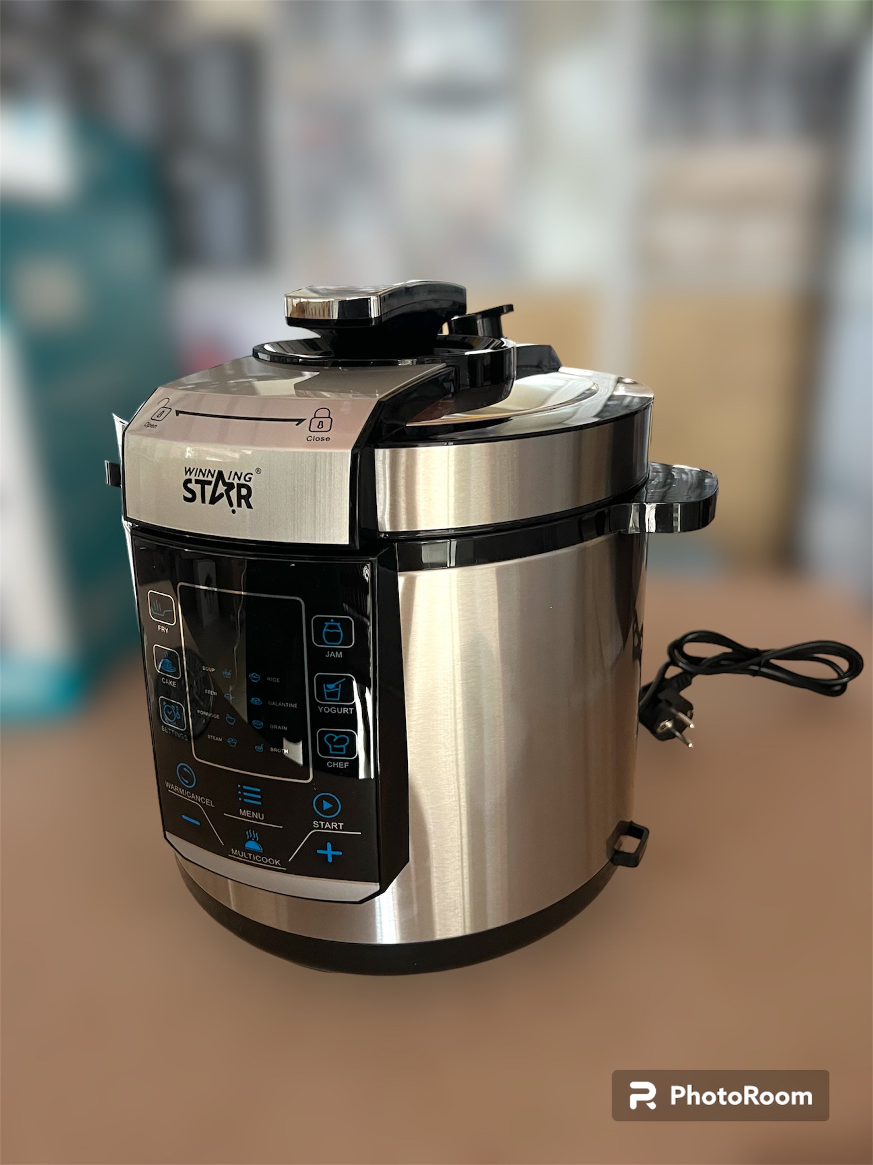 High Quality Digital Tech Display 6Litre Pressure Cooker