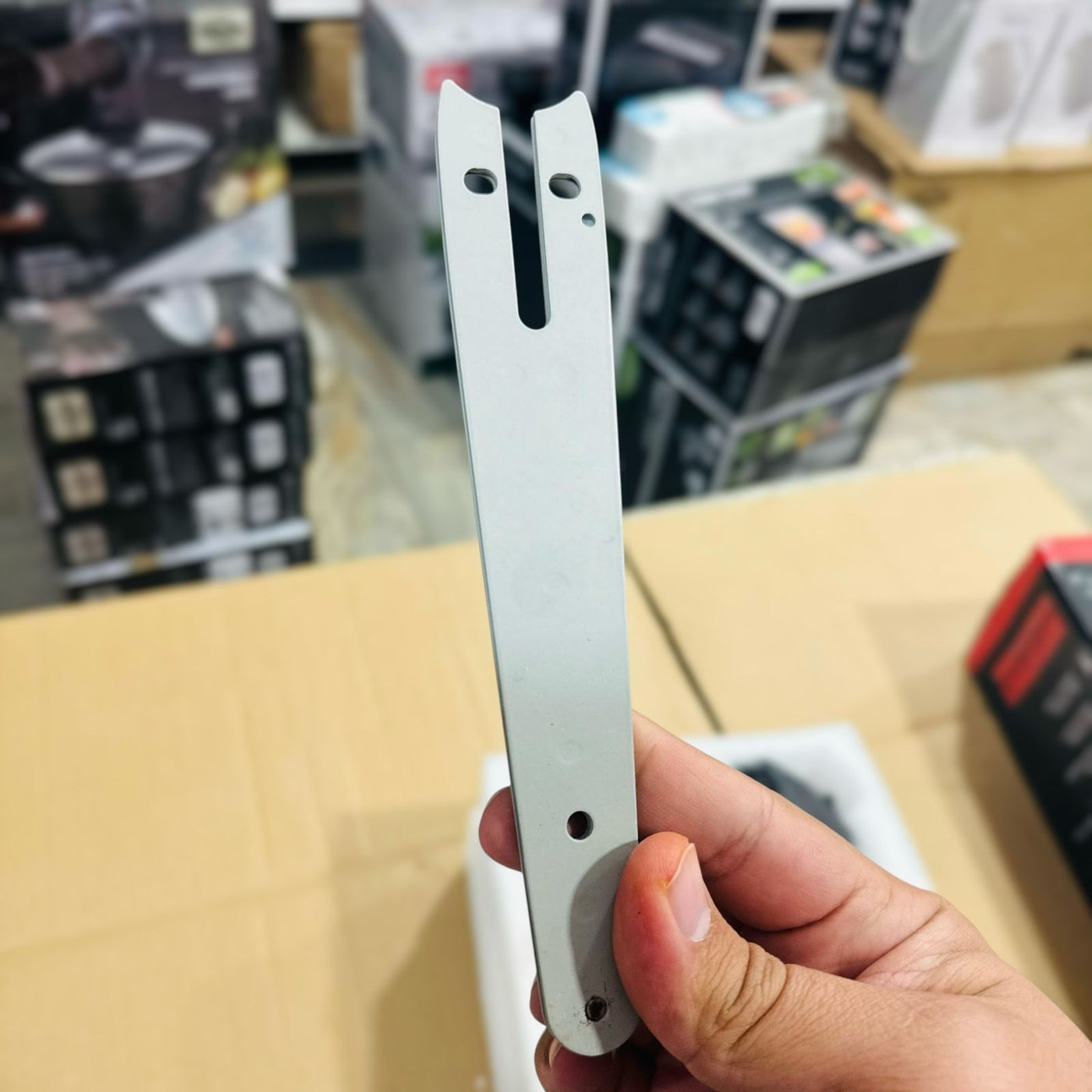 Imported Rechargeable Handheld Mini Electric Chainsaw