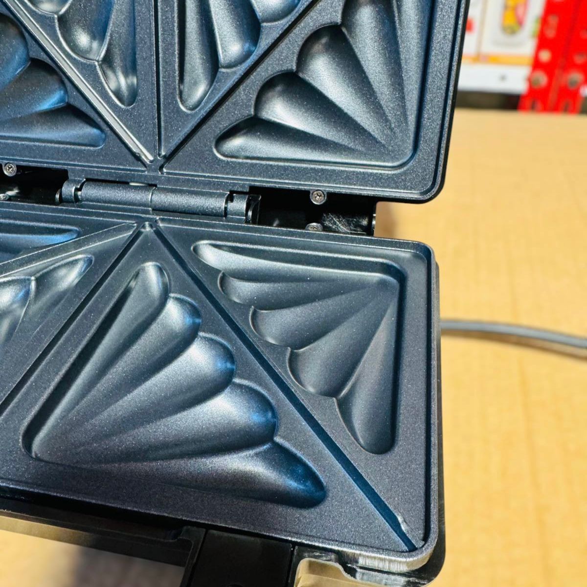 Russell Hobbs Sandwich Maker JT-703