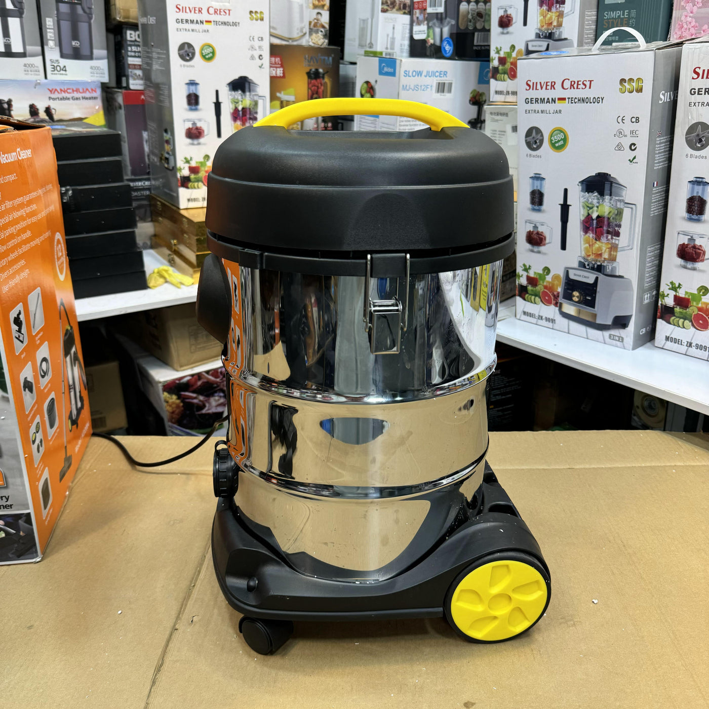 DSP 25L Wet & Dry Professional Vacuum Cleaner