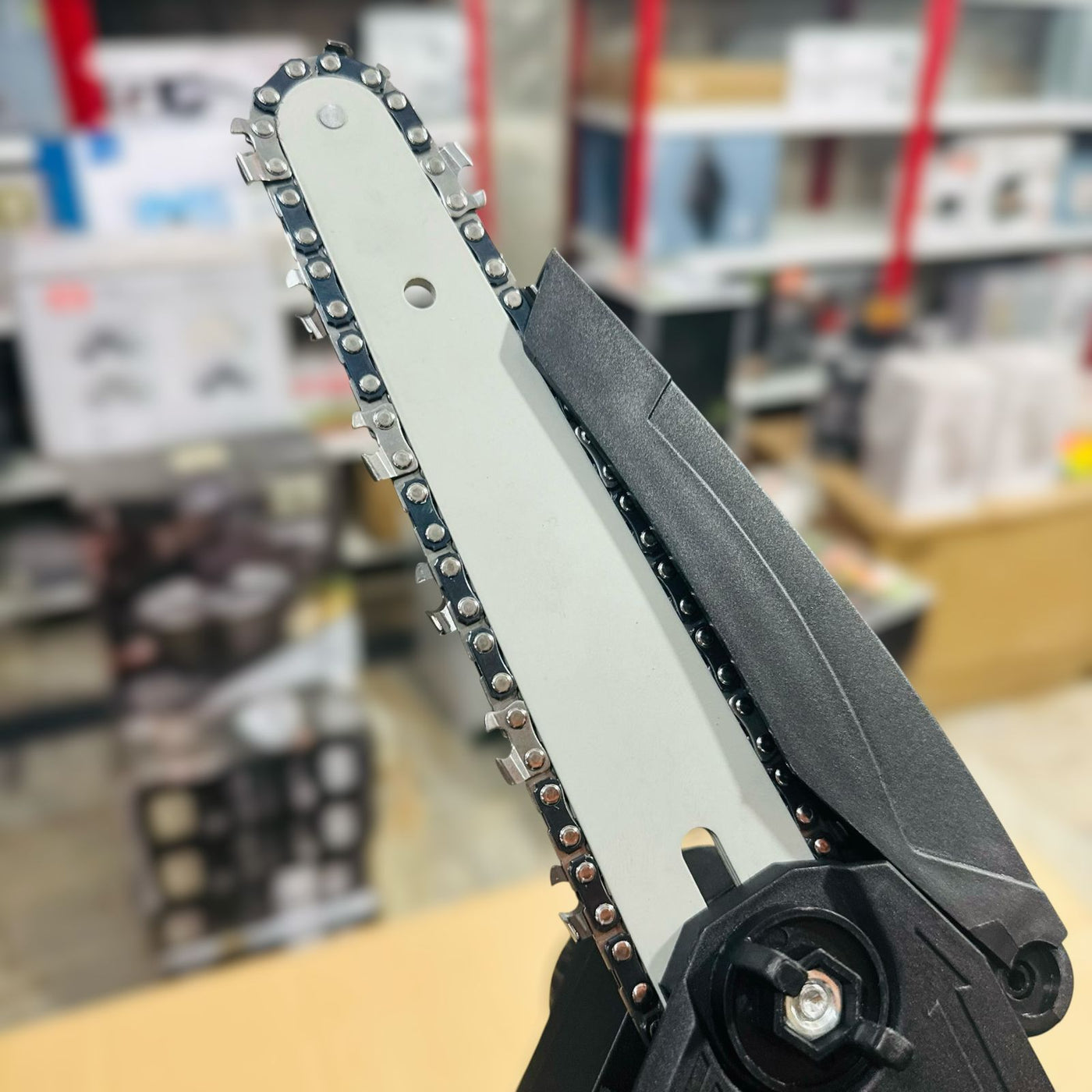 Imported Rechargeable Handheld Mini Electric Chainsaw