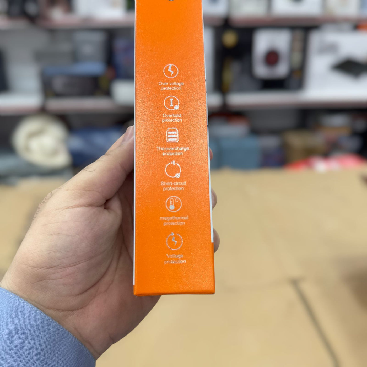 Golden 25W Travel Charger with 1M Data Cable