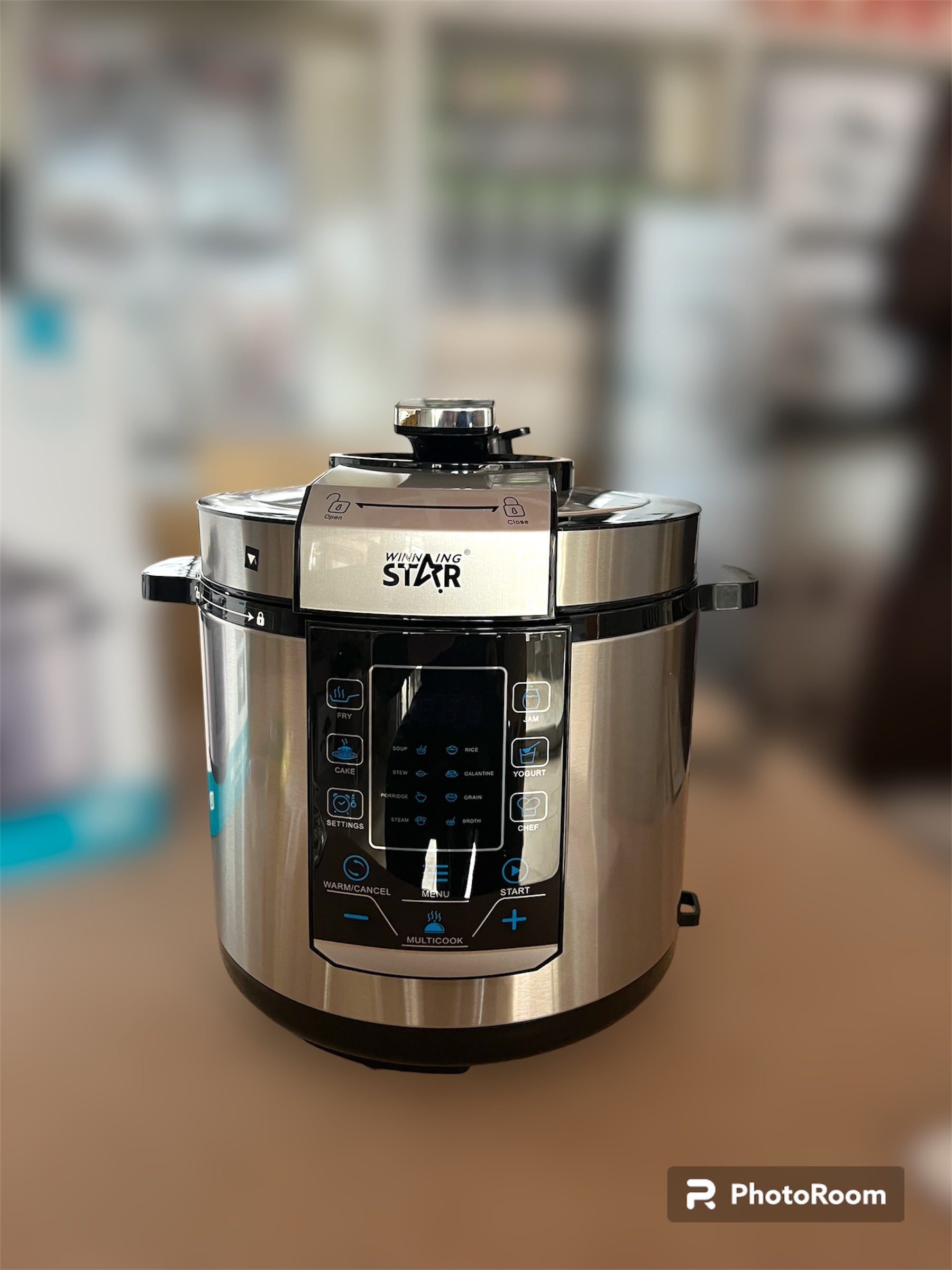 High Quality Digital Tech Display 6Litre Pressure Cooker