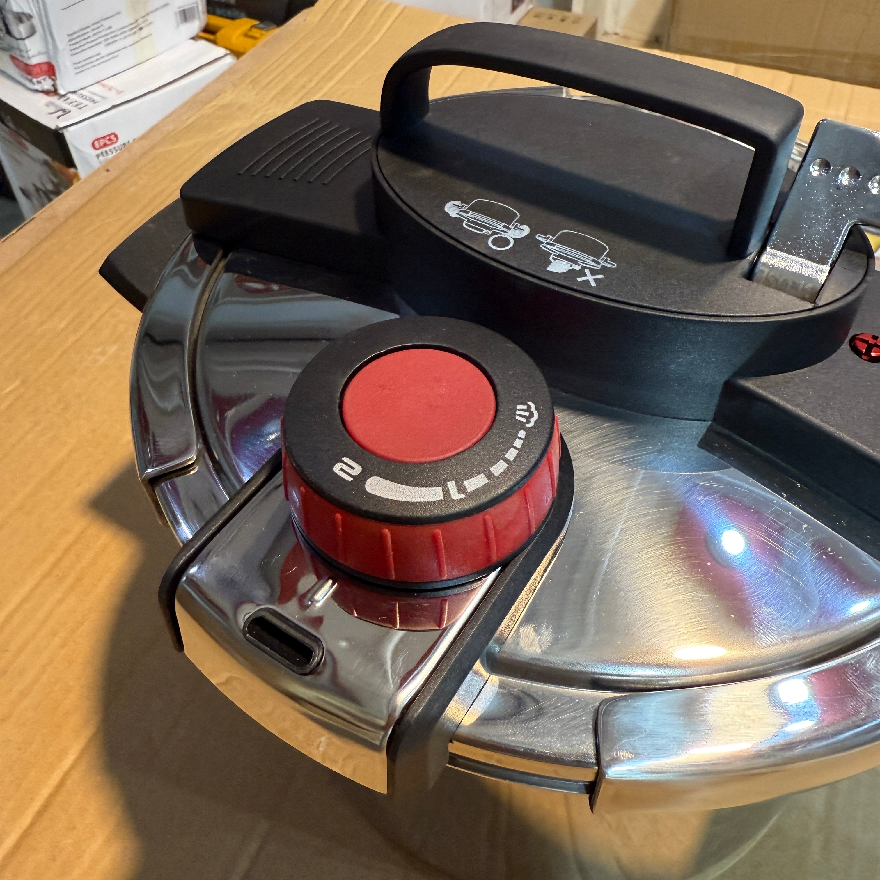 Sakuchi USA Brand Automatic 6Litre Pressure Cooker
