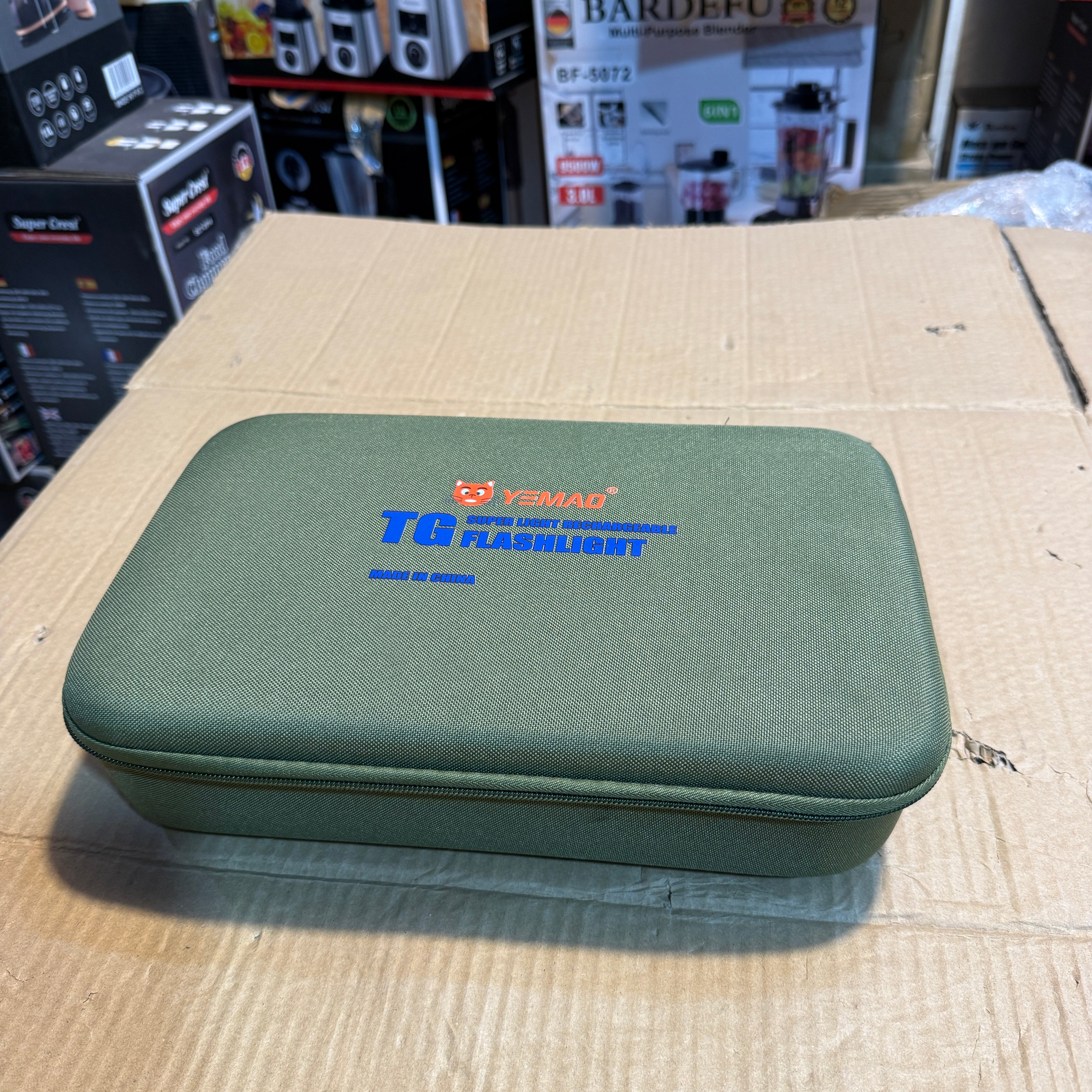 Imported Big Size 3km Flashlight