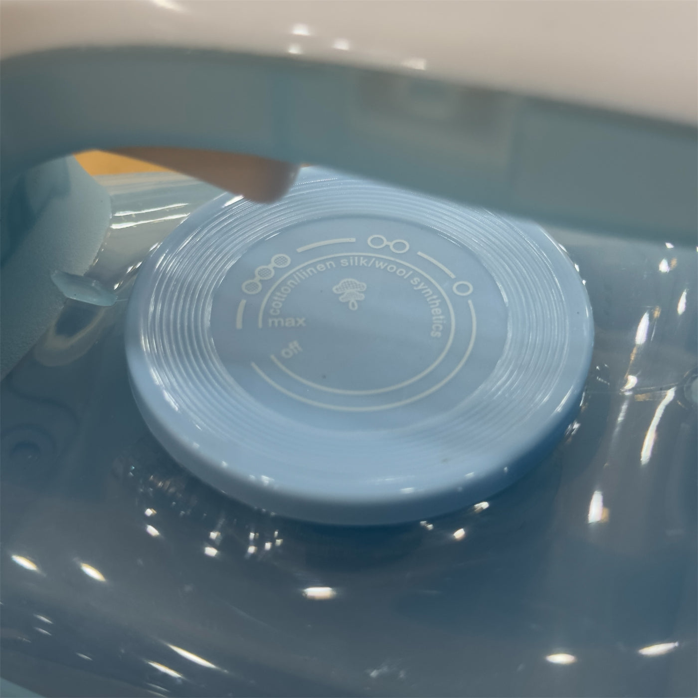 RAF Electric Steam Iron R.1116L