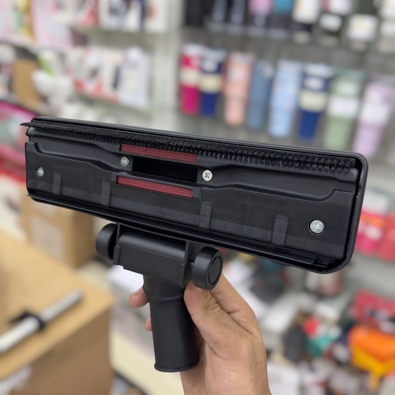 Geepas 25L Wet & Dry Vacuum Cleaner & Blower 19011