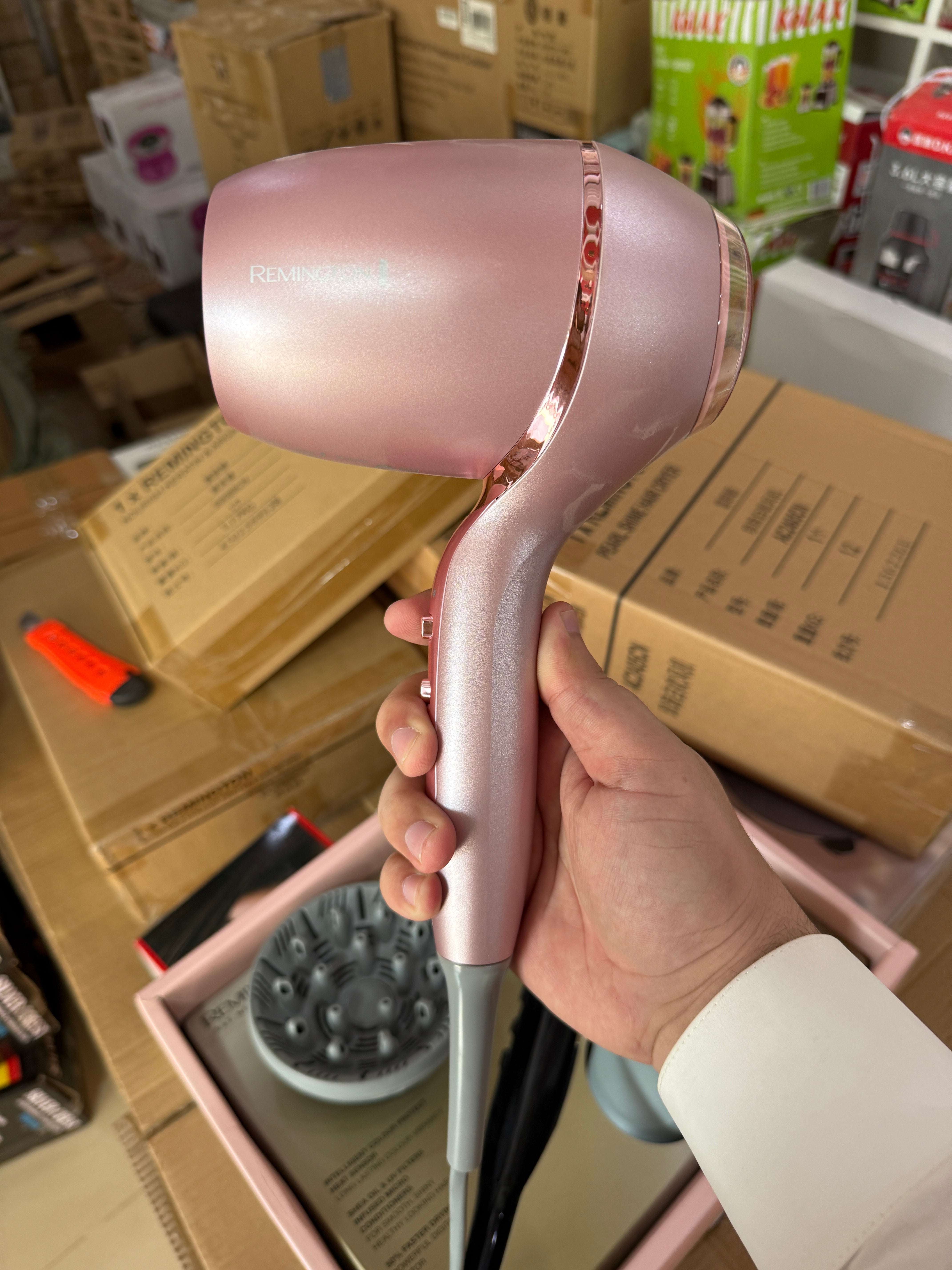 REMINGTON Advanced Colour Protect Hair Dryer EC8800CN