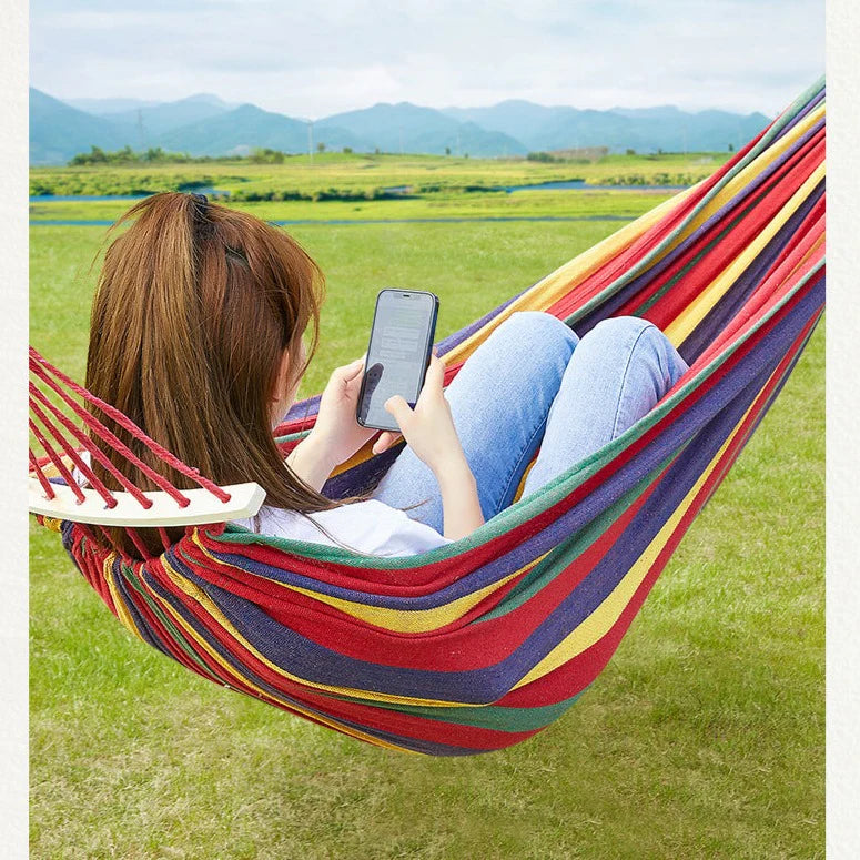 Outdoor Double Hammock with Wooden Spread Bars