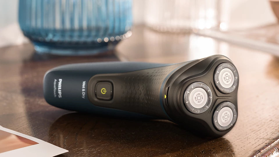 Philips S1121/40 Shaver series 1000 Wet or Dry electric shaver