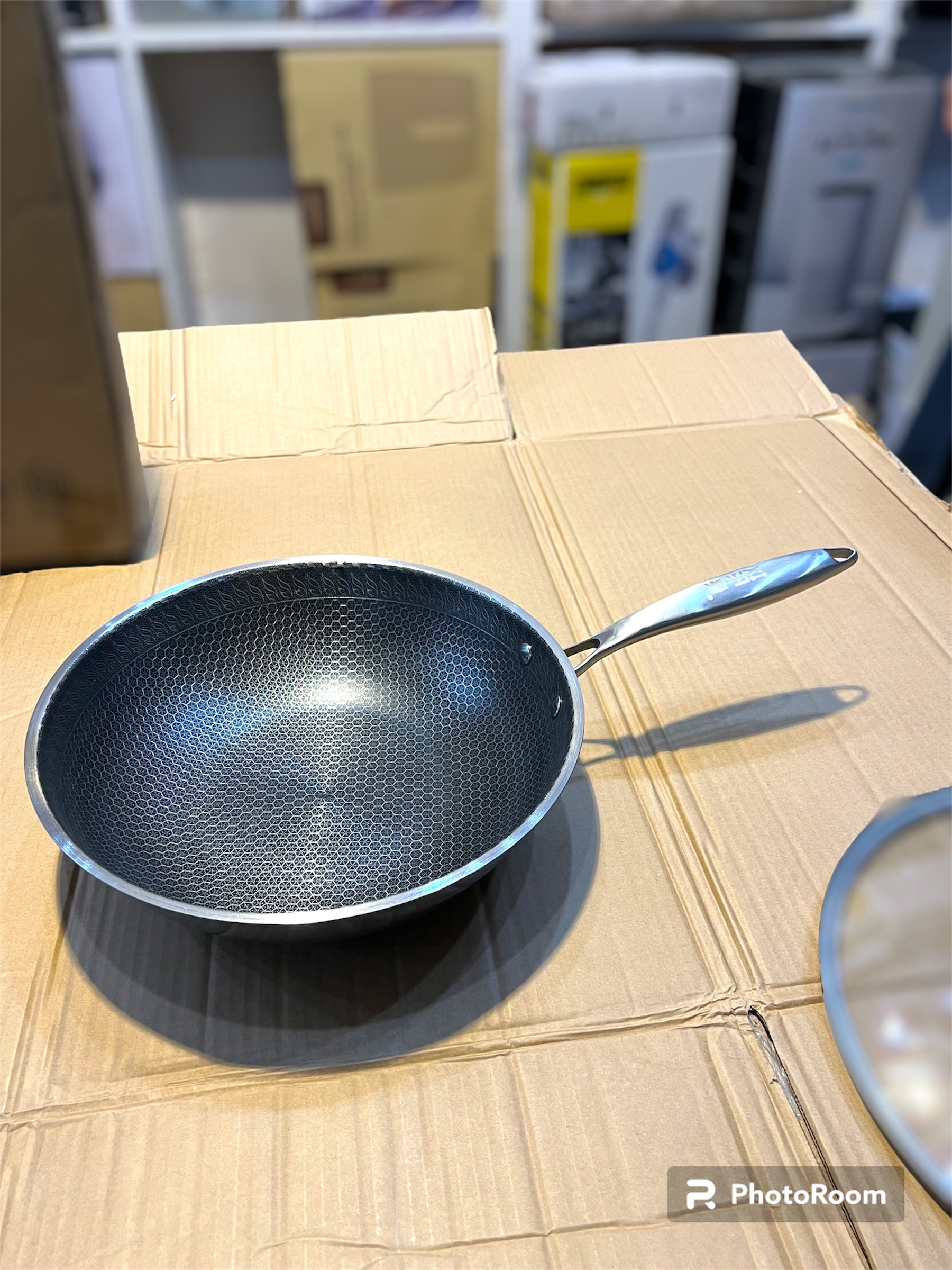 Lott Imported HaneyComb Technology Laser Coating Deep Fry pan