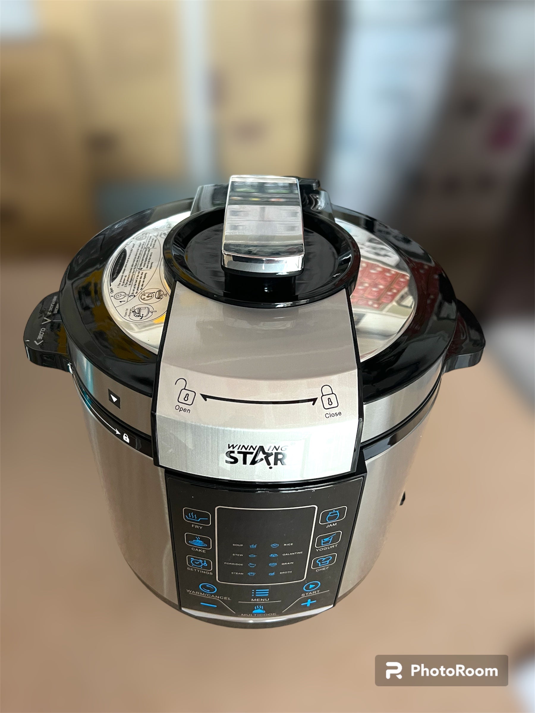 High Quality Digital Tech Display 6Litre Pressure Cooker