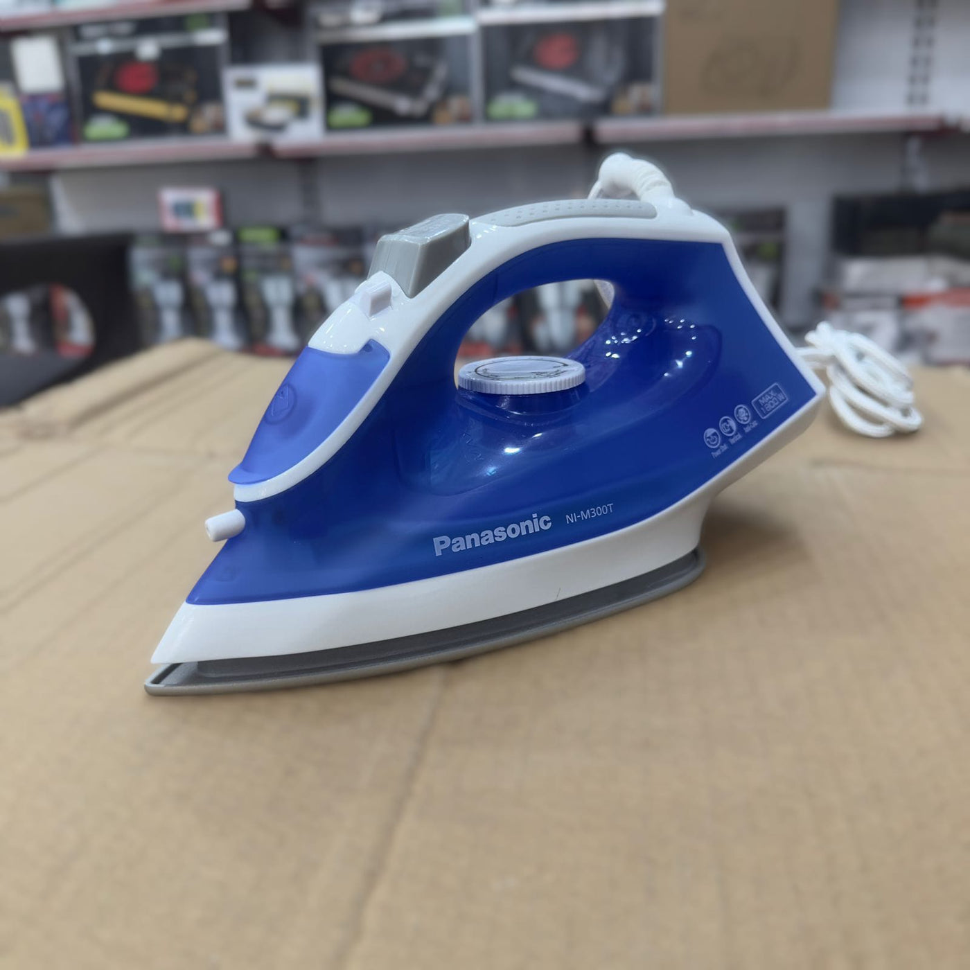 Panasonic Light & Easy Steam Iron NI-M250T