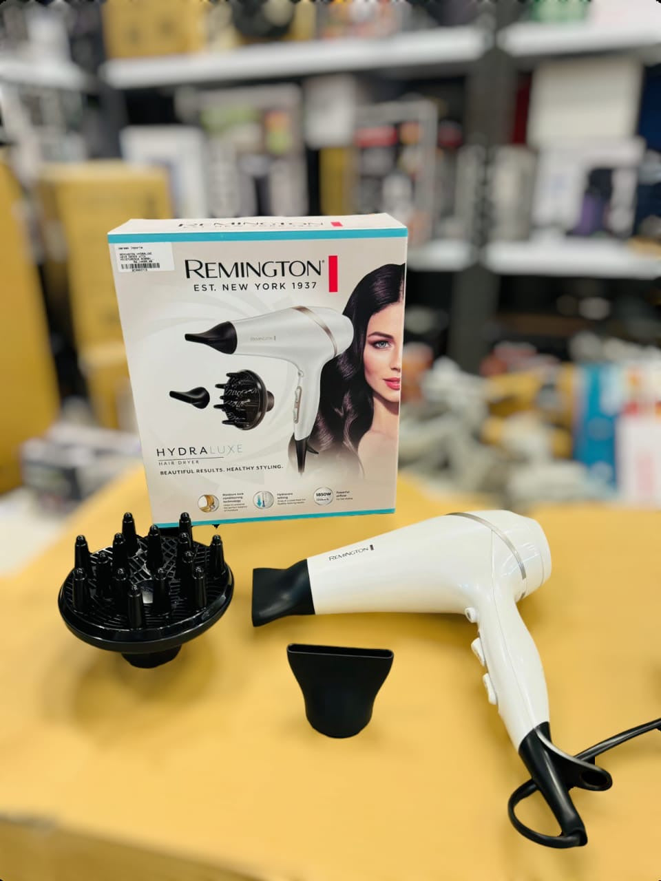 REMINGTON HYDRALUXE HAIR DRYER